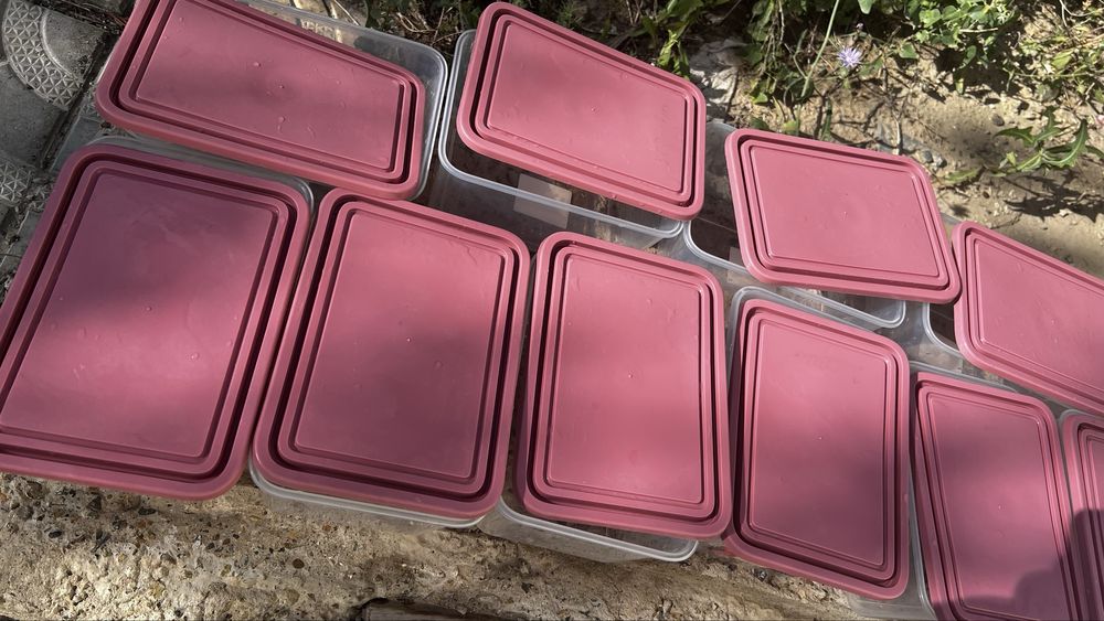 Пластмассовые емкости объемом 2л