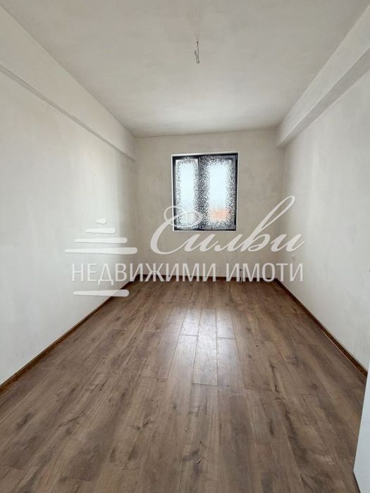 Продава се Тристаен апартамент в Шумен, Тракия - 84 кв.м за 699 €/кв.м - Снимка #6