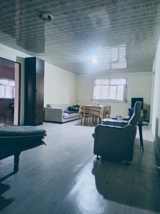 Продаётся дом в городе Шымкенте Абайский район.