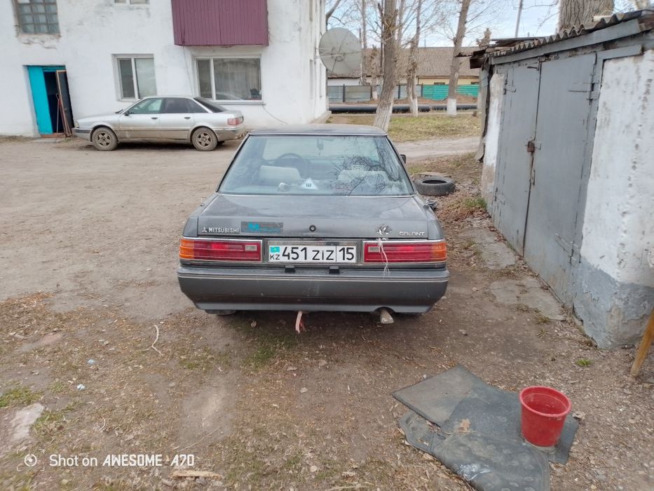 Продам машину Мицубиси Галант 87 года