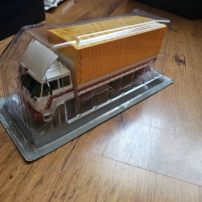 Колекционерски колички в мащаб 1:43.