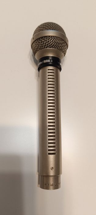 Винтидж микрофон  AKG D24