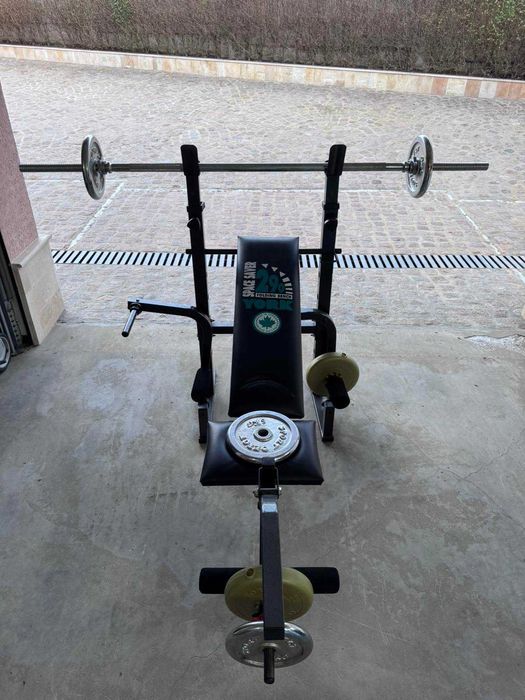 Комплект фитнес лежанка + щанга и тежести за домашен фитнес