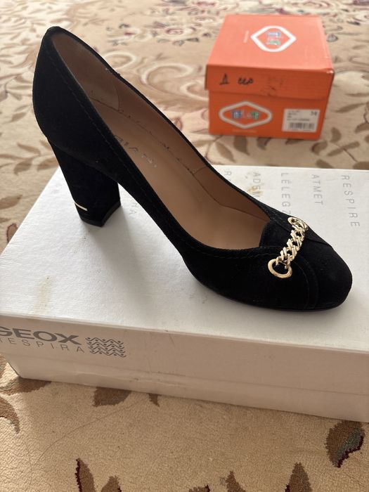 Продам туфли, натуральный замш Италия, размер 37,5 ц20000