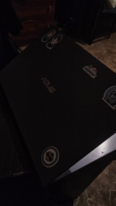 Asus Vivobook core I3