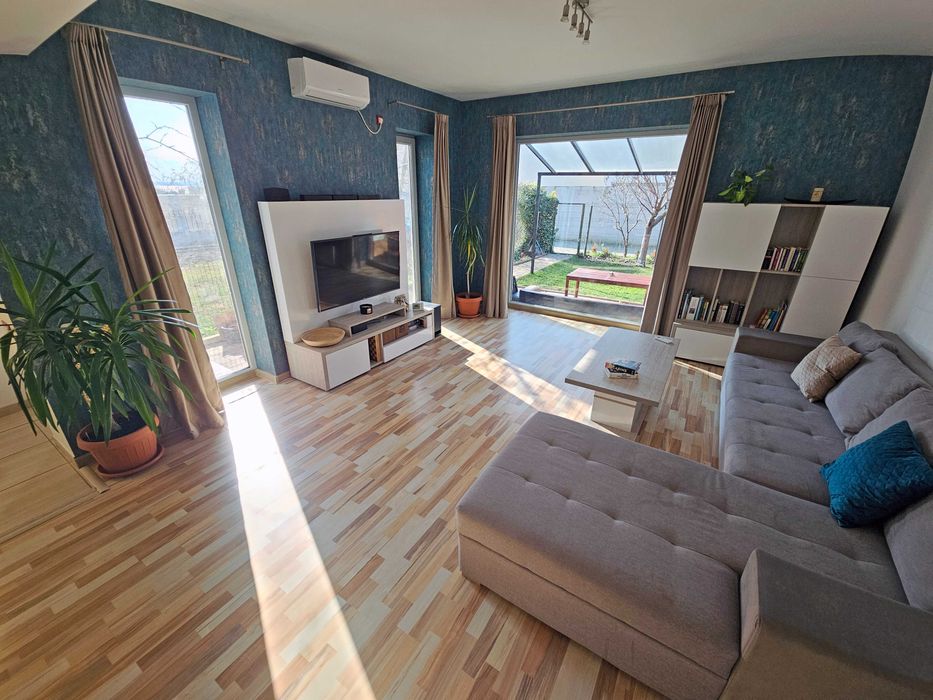 Vila P+2 pe malul lacului Siutghiol - Mamaia-Sat