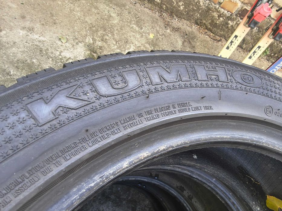 215/55/18 4бр.Kumho Зимни гуми