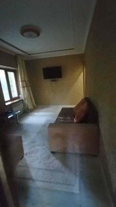 м.Буюк Ипак Йули Лафарга 2(3)-комн 2/4 47,3 м² кирпич 2х6 меб/тех