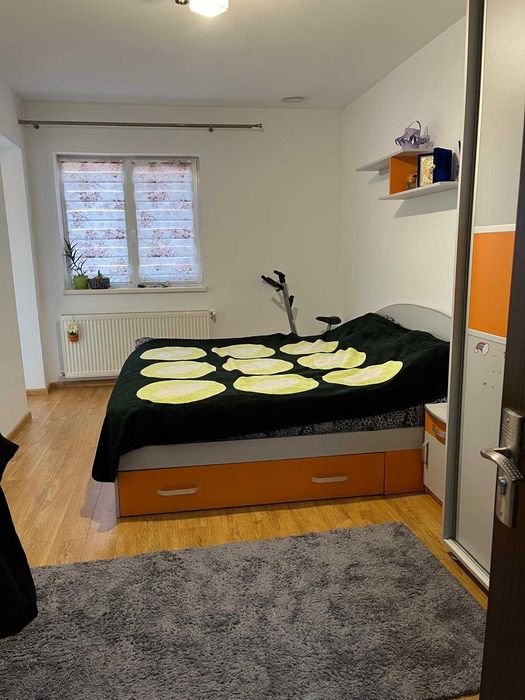 Apartament de vanzare cu etaj