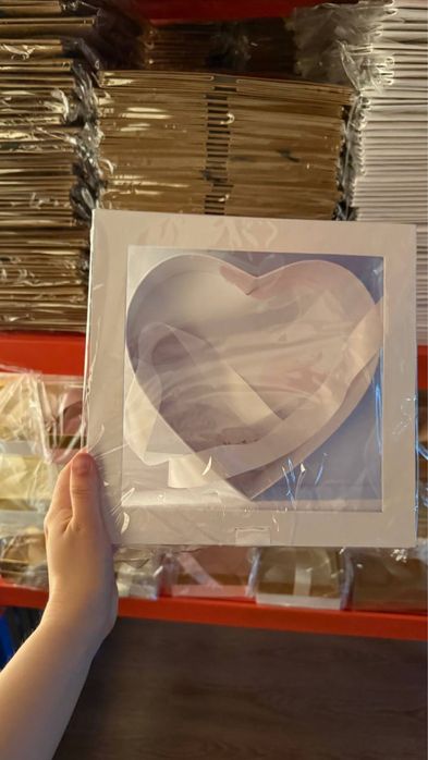 Коробки для шоколада и клубник