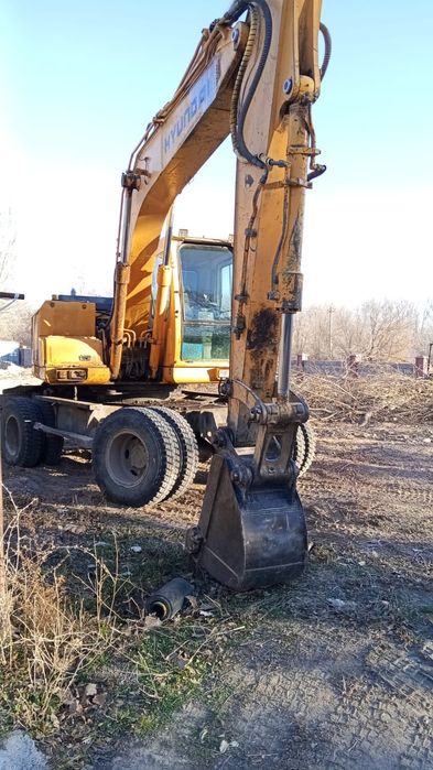 Экскаватр Хундай 140w