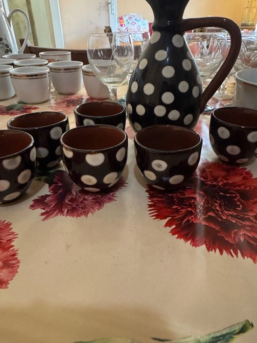 Стъклени и порцеланови старинни чаши