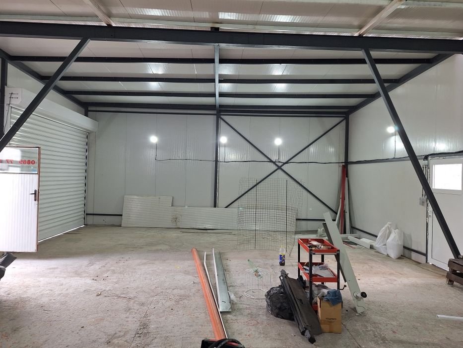 Дава се под наем хале 100 квадрата