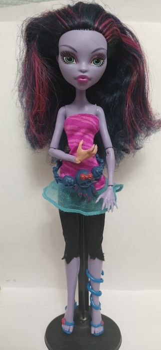 Продаю куклы монстер хай