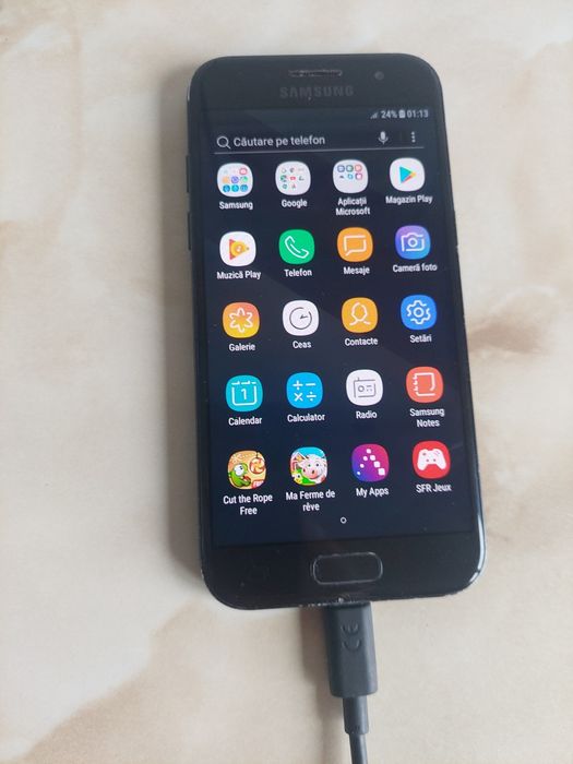 Vând Samsung Galaxy A3 2017 [NEspart] [bateria a cedat] //poze reale