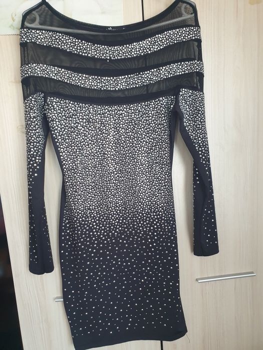 Къса вечерна рокля