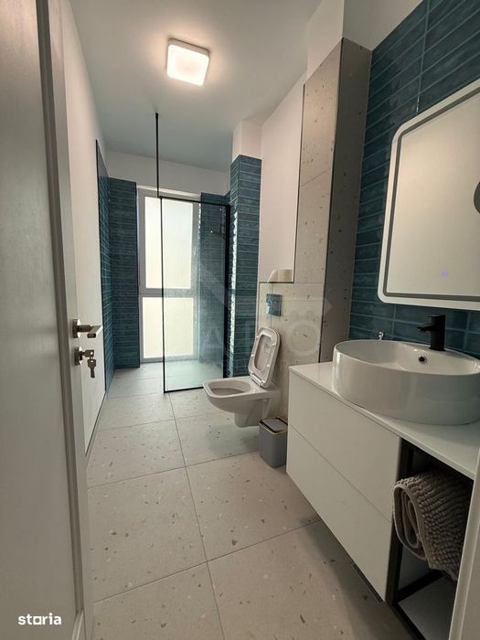 Inchiriez apartament cu 2 camere , bloc nou