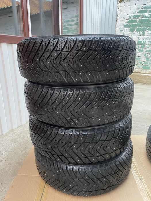 Продам зимнюю шину