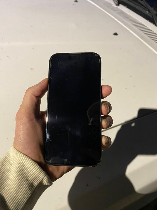 Продам iPhone 16