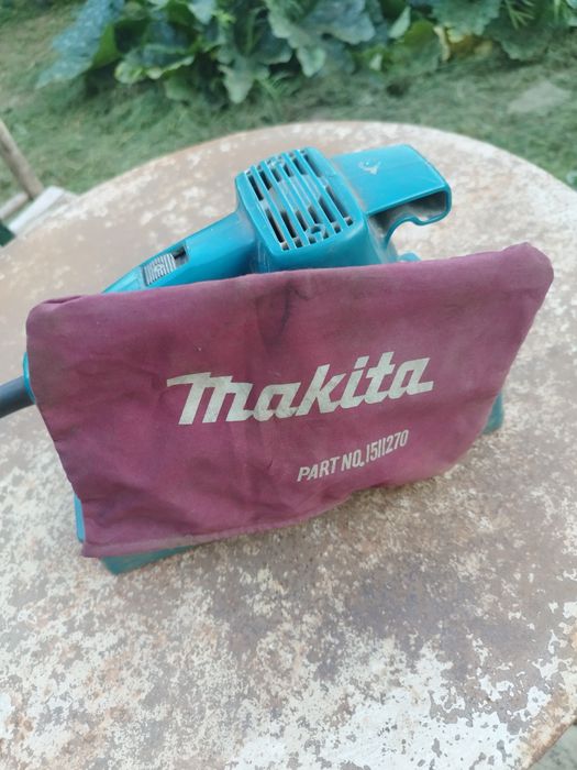 Виброшлайф Makita 520w
