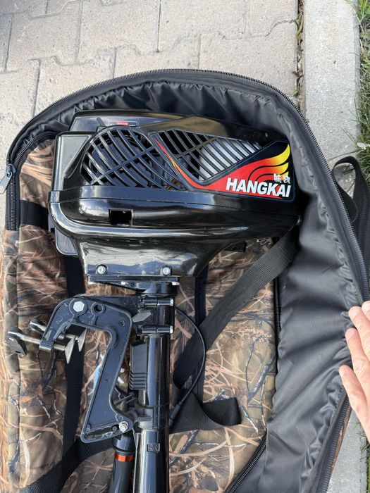 Продам лодку с мотором