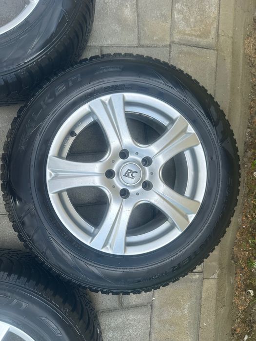 Jante cu anvelope de iarna R17