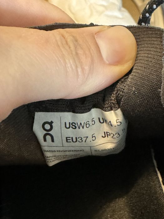 On Cloud running женские кроссовки оригинал