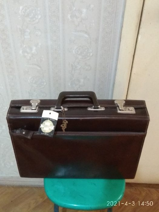 Портфель ( Сумка) для аспиранта. могу обменять .