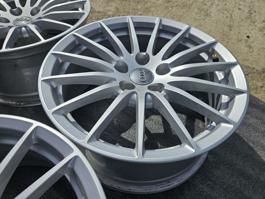 Vând jante r17 Audi A4 A5 A6