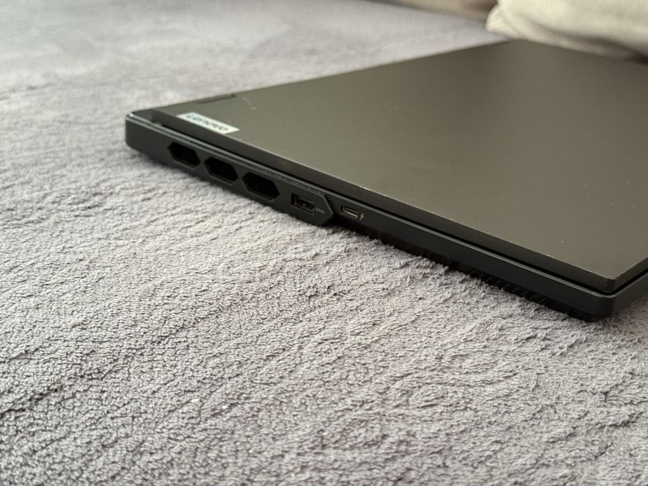 Геймърски Лаптоп 16'QHD+ 240Hz Core i9-14900HX RTX 4090 16GB Lenovo Legion 7 Pro 32GB DDR5 2TB SSD
