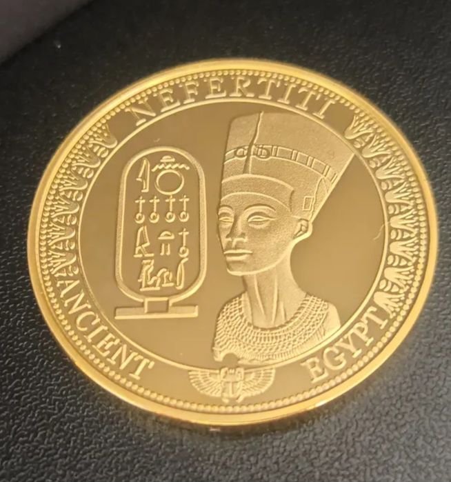 Възпоменателна монета Египетска пирамида и Сфинкс