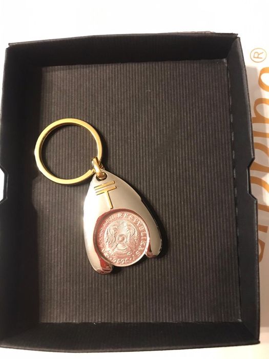 Брелок монетница empire