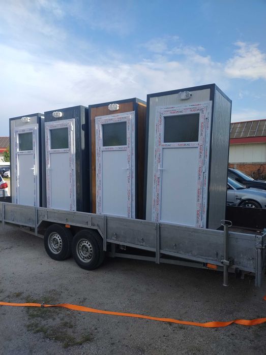 Мобилна тоалетна и Баня