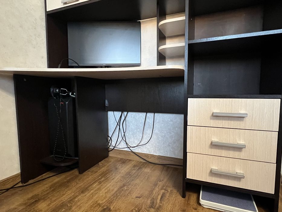 Компьютерный стол