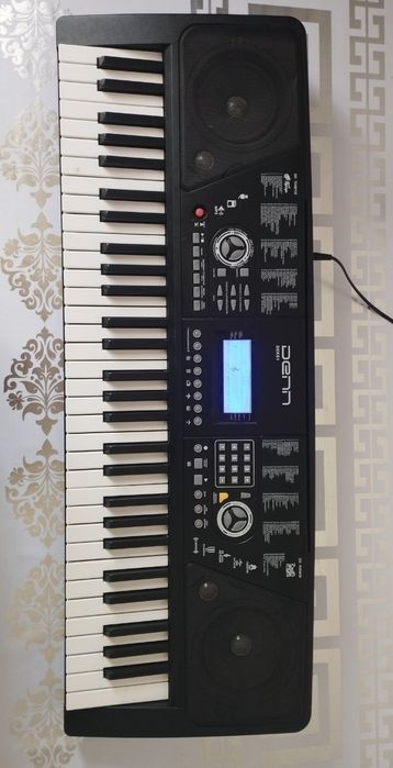 Универсал синтезатор сотилади 400 хил функсали.