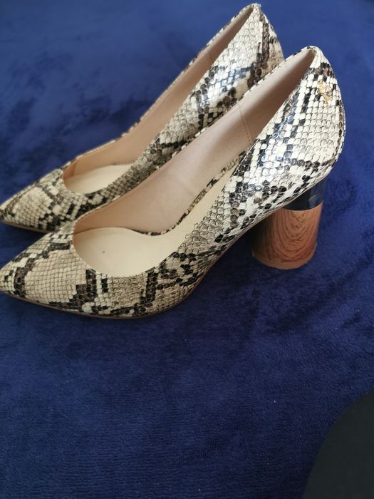 Pantofi de dama cu toc