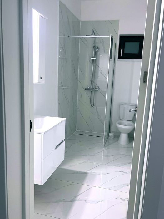 Casa la  cheia .Sens giratoriu Bariera Valcii. Toate utilitatile.