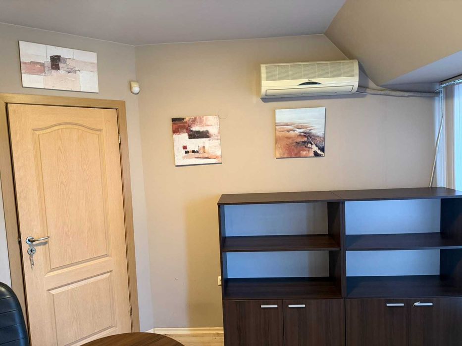 Дава се под наем Офис в Пловдив, Център - 93 кв.м за 697.17 € - Снимка #8