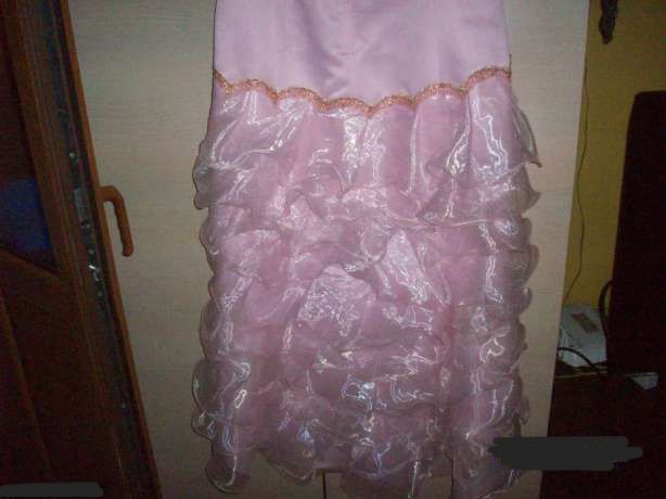 Rochie de ocazie cu volanase