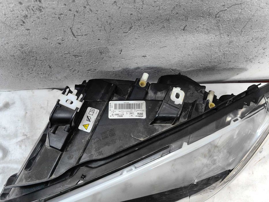 Оригинален фар БМВ Е84  BMW X1 E84 Xenon