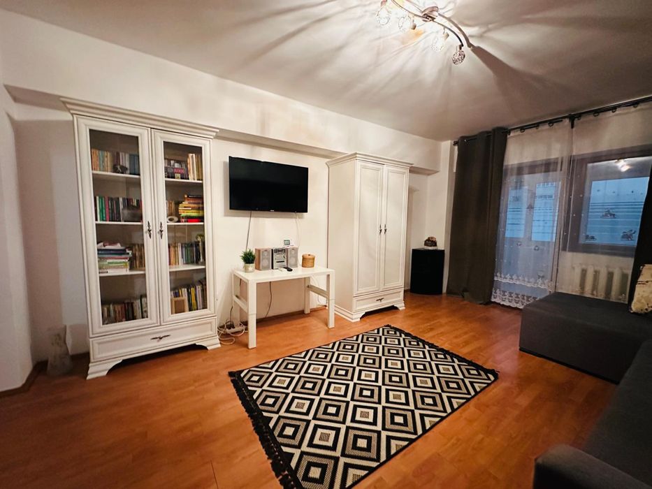 Inchiriez apartament 3 camere