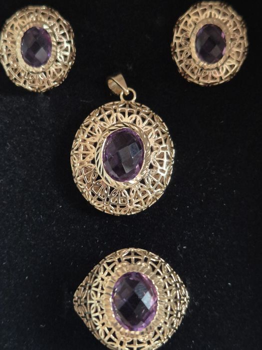 Златен комплект , аметист