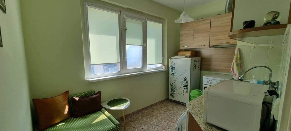 Дава се под наем Двустаен апартамент в Варна, ХЕИ - 45 кв.м за 383 € - Снимка #2