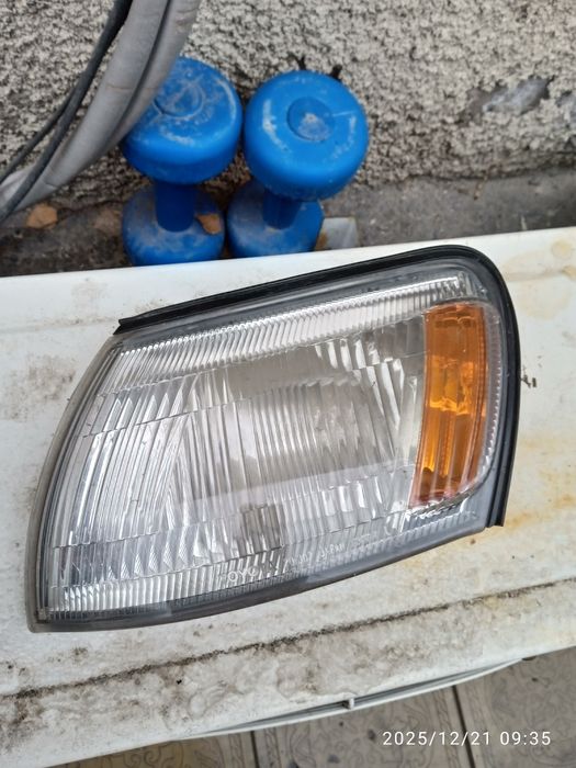 Поворотник Тойота Корона оригинал.