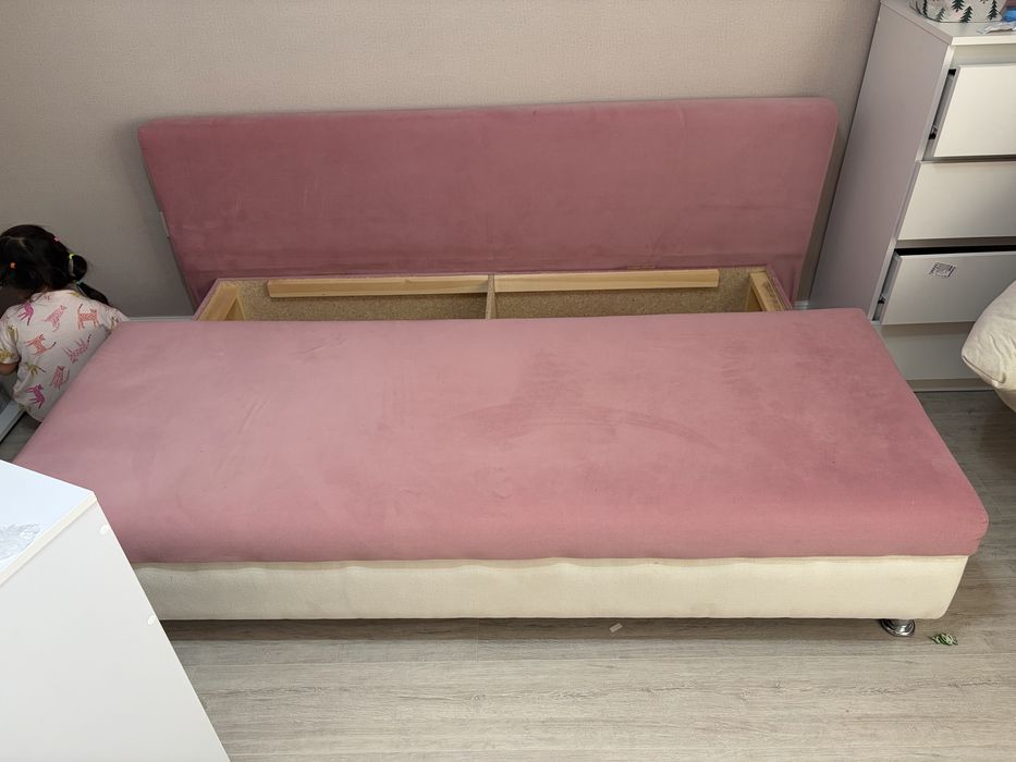 Продам диван тахта