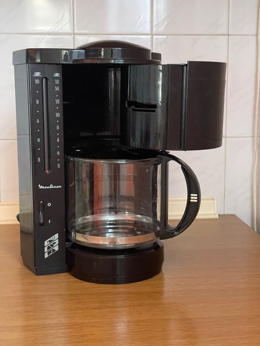 ФРЕНСКА Кафемашина Moulimex използваща филтри.