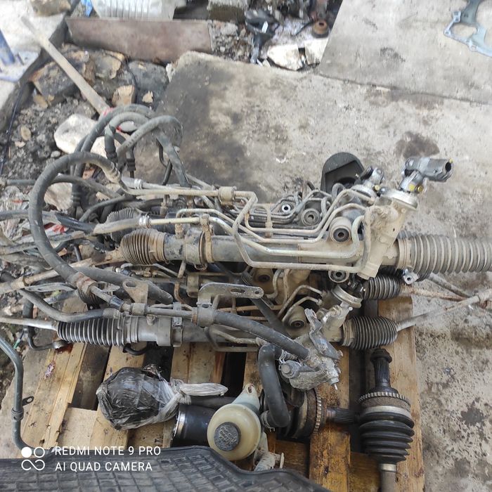 Продам рулевые рейки на Мазда 626 птичка