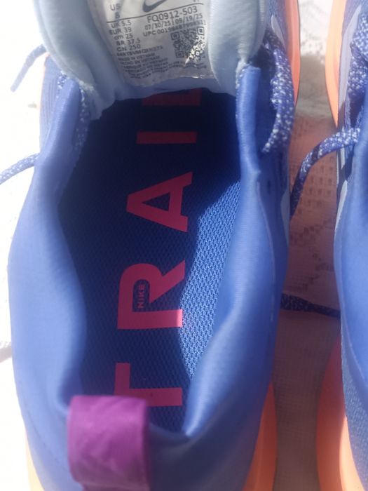 ЧИСТО НОВИ Дамски маратонки Nike Pegasus Trail 5 GORE-TEX (Размер 39 / 25 см)