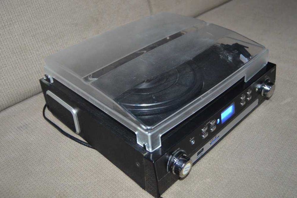 Pick-up Multifuncțional DIGITNOW! M36 – Vinil, Casetă Audio, Radio, USB & SD, Boxe Integrate
