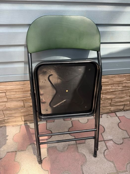 Продам складные стулья